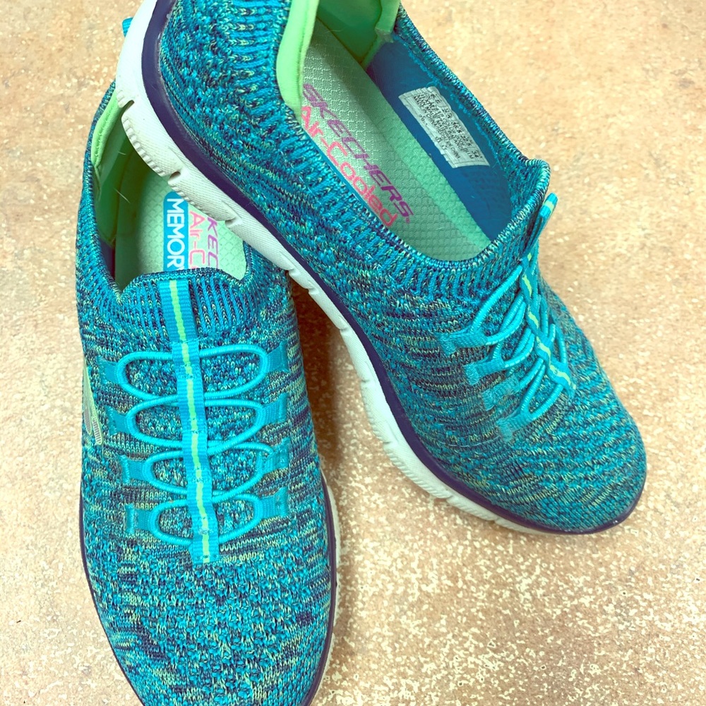 Skechers air-cooled memory foam women size 5.5